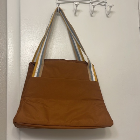 Small dog carrier. Tan, brand new with tags. - Picture 2 of 3